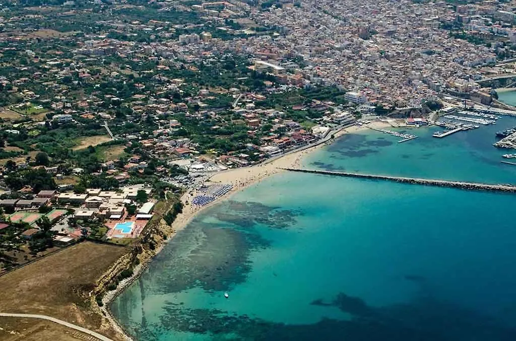 Casa Vacanze In Piazza Terrasini 0*,