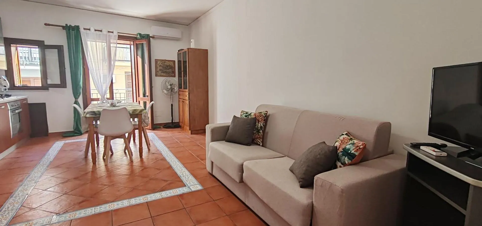 Apartment Casa Vacanze In Piazza Terrasini Italy
